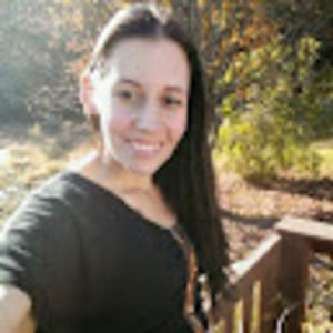 Meet your Posher, Cassandra